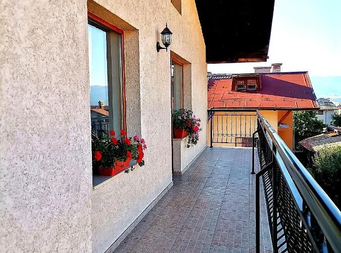 Апартаменты за гости дима